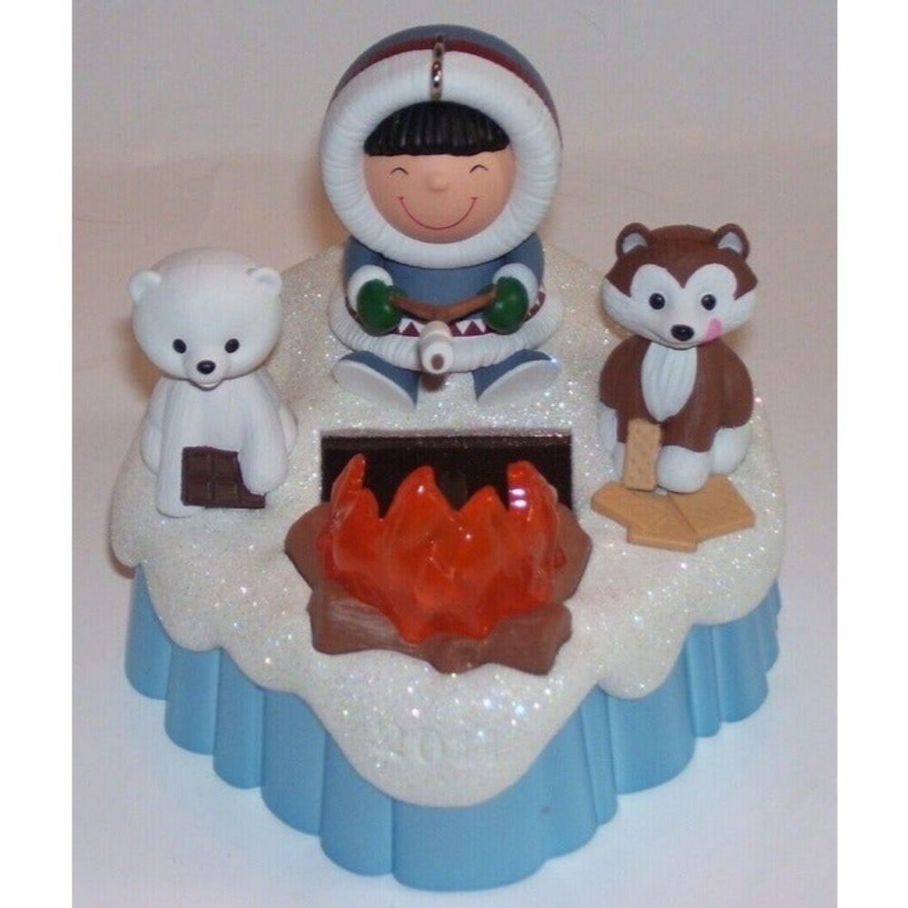 Hallmark Frosty Friends Smore Treats Magic Ornament 2011 Christmas Fun Decor